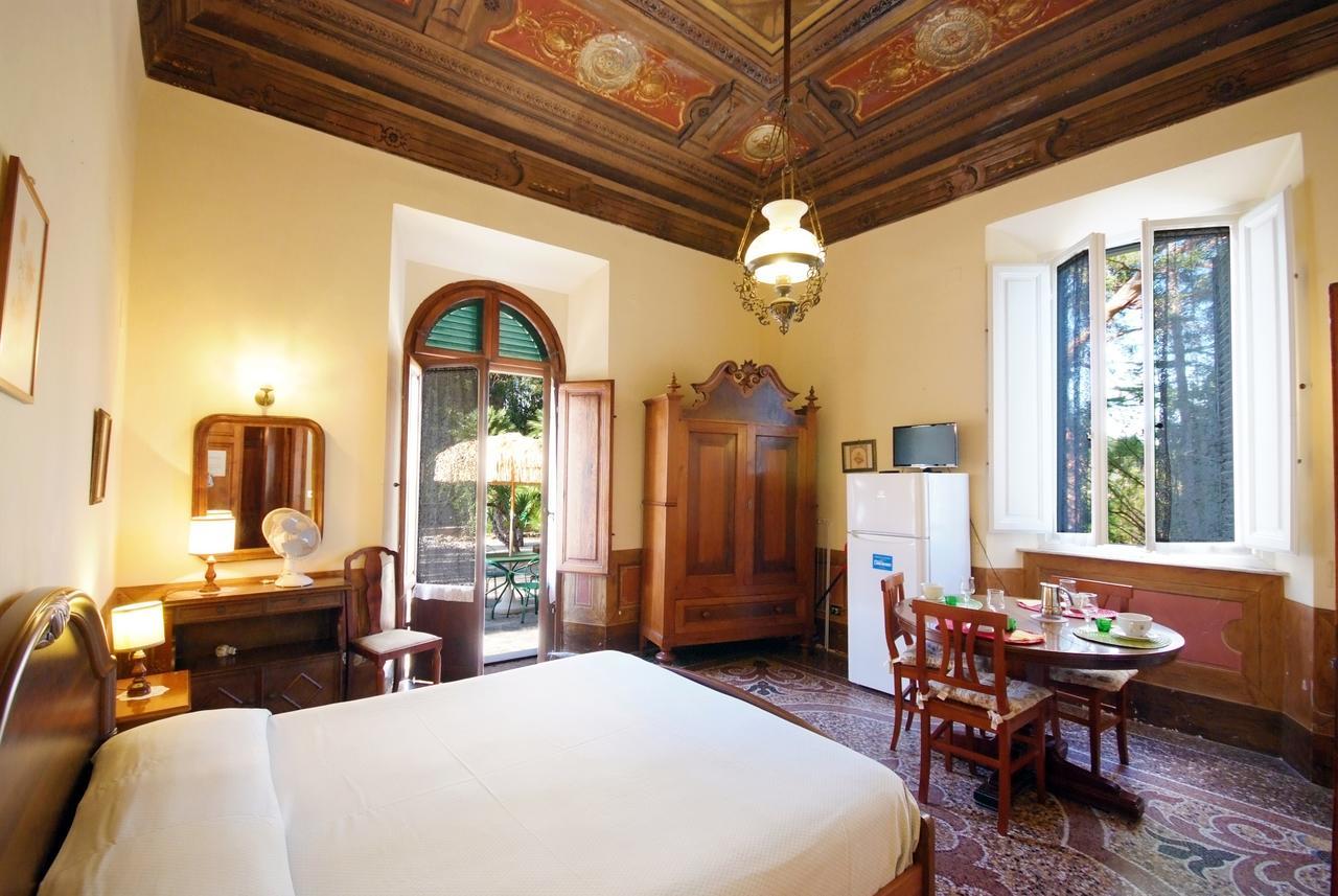 Villa Teresa Порт-Аццурро Экстерьер фото